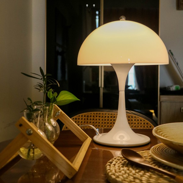 Półkulista Przenośna Lampa Stołowa Panthella