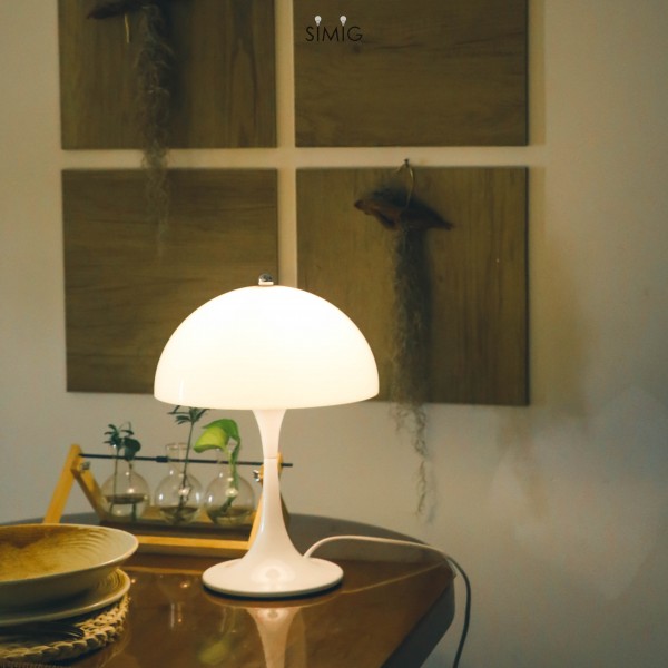 Półkulista Przenośna Lampa Stołowa Panthella