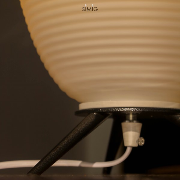 White Tripod Table Lamp for Bedroom S37