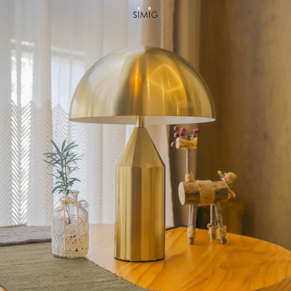 Lampe de table moderne en métal Atollo pour chambre à coucher