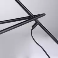 Czarna lampa biurkowa na statywie S172