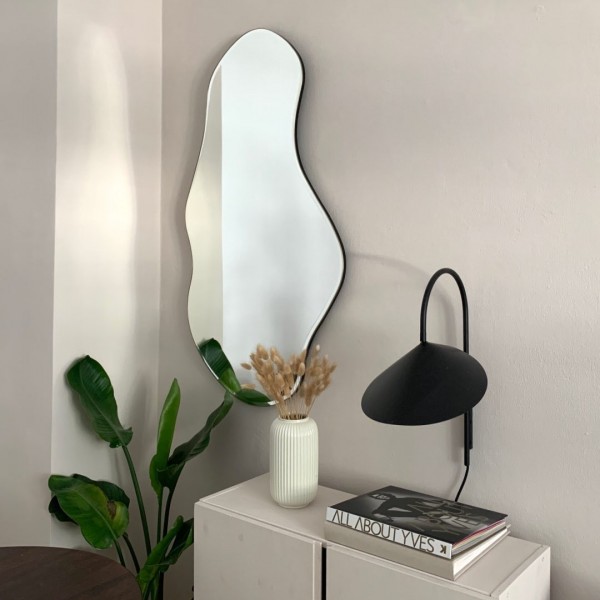 Leaf Shape Arum Swivel Metal Wall Lamp