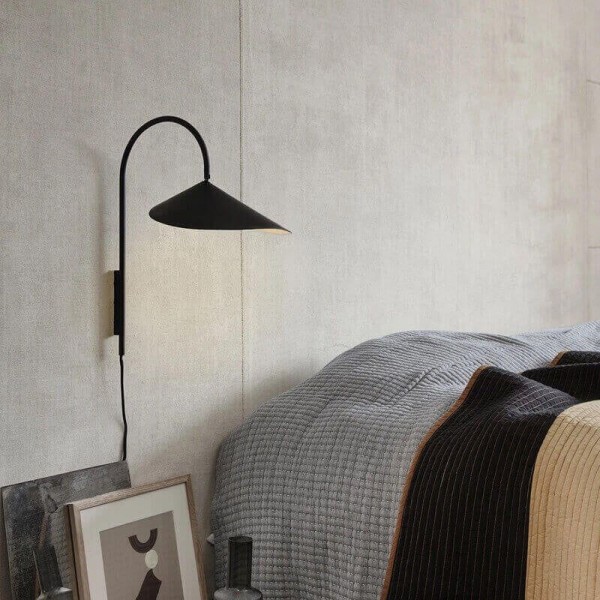 Leaf Shape Arum Swivel Metal Wall Lamp