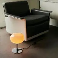 Minimalistyczna szklana lampa stołowa Bauhaus S20