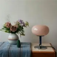 Minimalistyczna szklana lampa stołowa Bauhaus S20