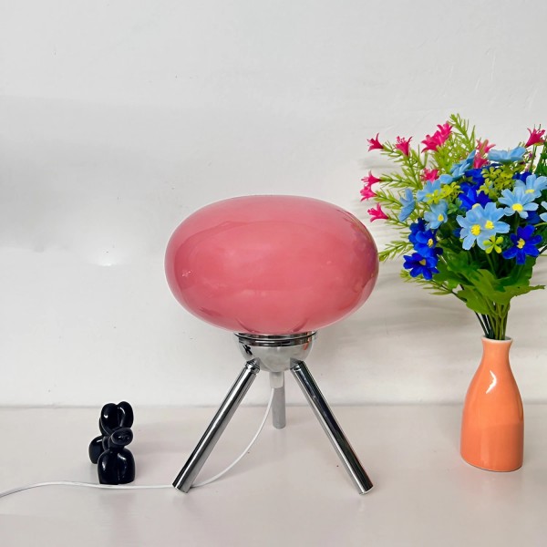 Bauhaus Glass Tripod Table Lamp For Bureau S25