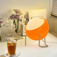 Bauhaus middelaldersk interiør Soverom nattbordsvinduslampe S23