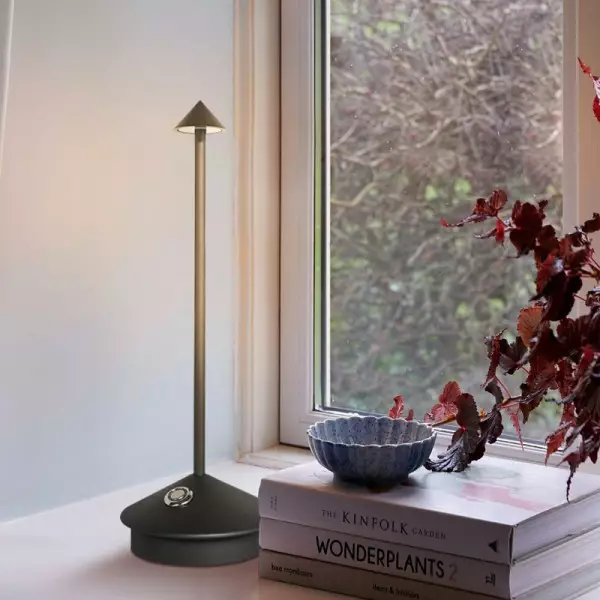 Pina Ladattava LED Pöytävalaisin Makuuhuoneeseen S66