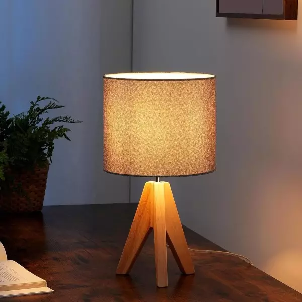 Wood Tripod Bedside Table Lamp With Grey Linen Lampshade S70