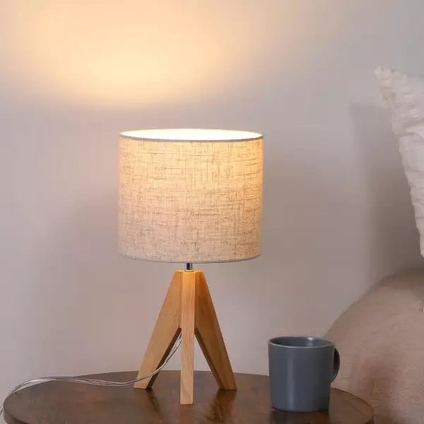 Wood Tripod Bedside Table Lamp With Grey Linen Lampshade S70
