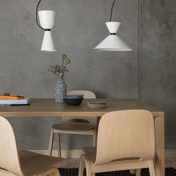 Elegant Alphabeta Pendellampa i levande färger för vardagsrummet S45