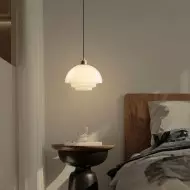 Mid-Century Art -maitovalkoinen lasinen riippuvalaisin S81