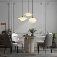 Mid-Century Art -maitovalkoinen lasinen riippuvalaisin S81