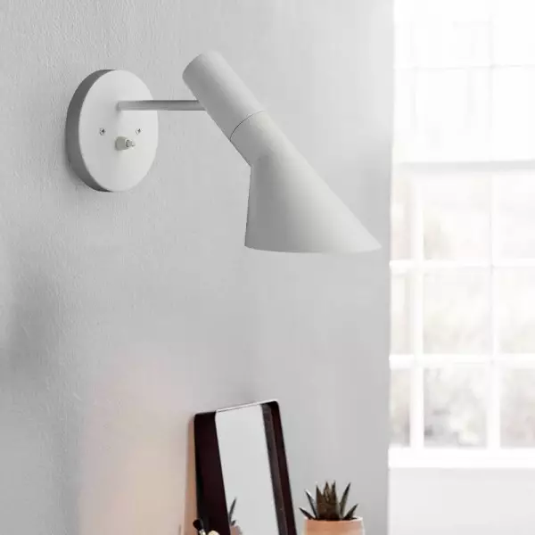 Metalowa Lampa Ścienna LED Do Sypialni S39