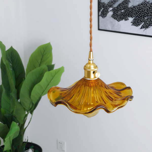 Szklana lampa wisząca w stylu retro z kwiatem hibiskusa S104
