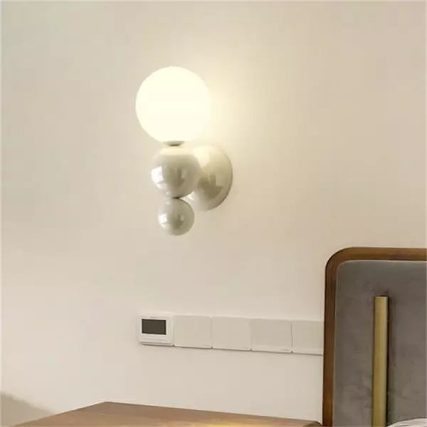 Aplique de pared de metal con forma de globo de colores S149