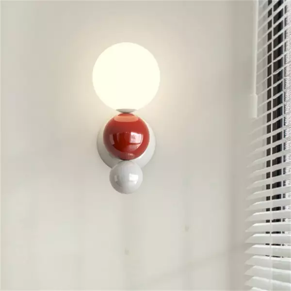 Aplique de pared de metal con forma de globo de colores S149