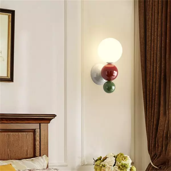Aplique de pared de metal con forma de globo de colores S149