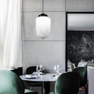 Lámpara colgante geométrica moderna de vidrio blanco lechoso S167