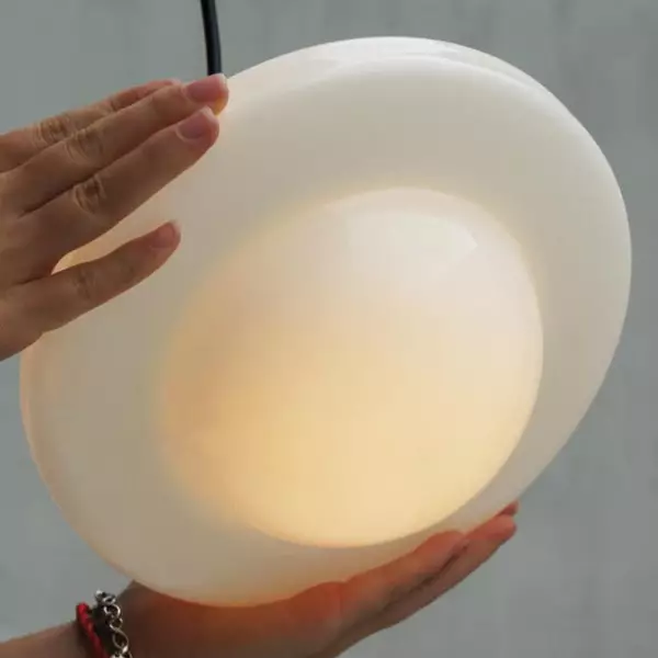 Lámpara colgante geométrica moderna de vidrio blanco lechoso S167