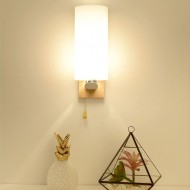 Nowoczesna drewniana lampa ścienna do wnętrz