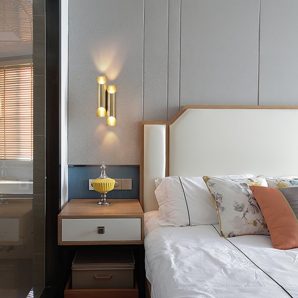 Lámpara de pared de tubo doble de latón M83