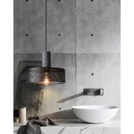 Pendellampe i sementnett M81