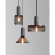 Pendellampe i sementnett M81