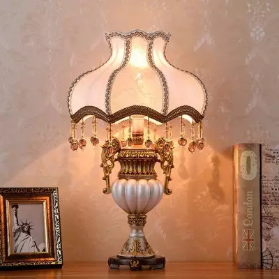 Lámpara de mesa de tela con jarrón retro M11