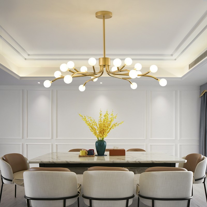 Lampadario a forma di palla di radice