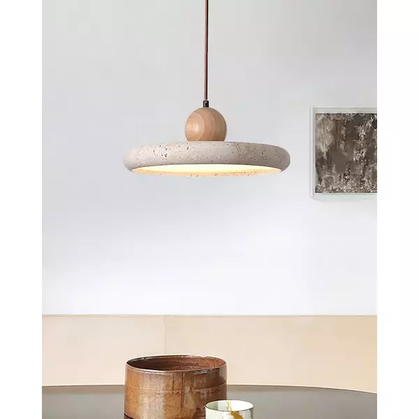 Nowoczesna minimalistyczna lampa wisząca z drewna trawertynowego M241