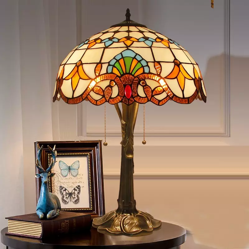 Bordlampe i malet glas