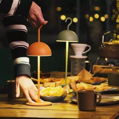 Kreative kabellose, teleskopische, tragbare Tischlampe S180