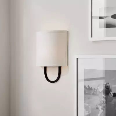 Nolvara elegant vägglampa med mjuk skärm och metallarm T082