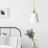 Seria ceramicznych zawieszek z mosiądzu