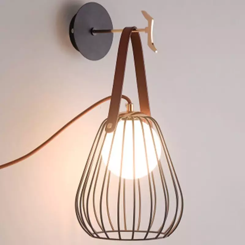 TVÅ Bord/ Vägglampa