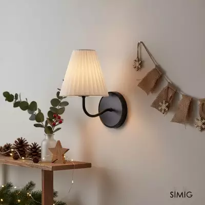 Lampada da parete in metallo con paralume in lino Fibura Sleek T248