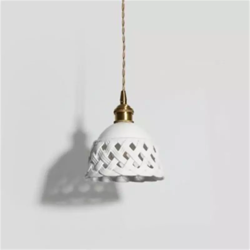 Durchbrochene Keramik-Pendelleuchte