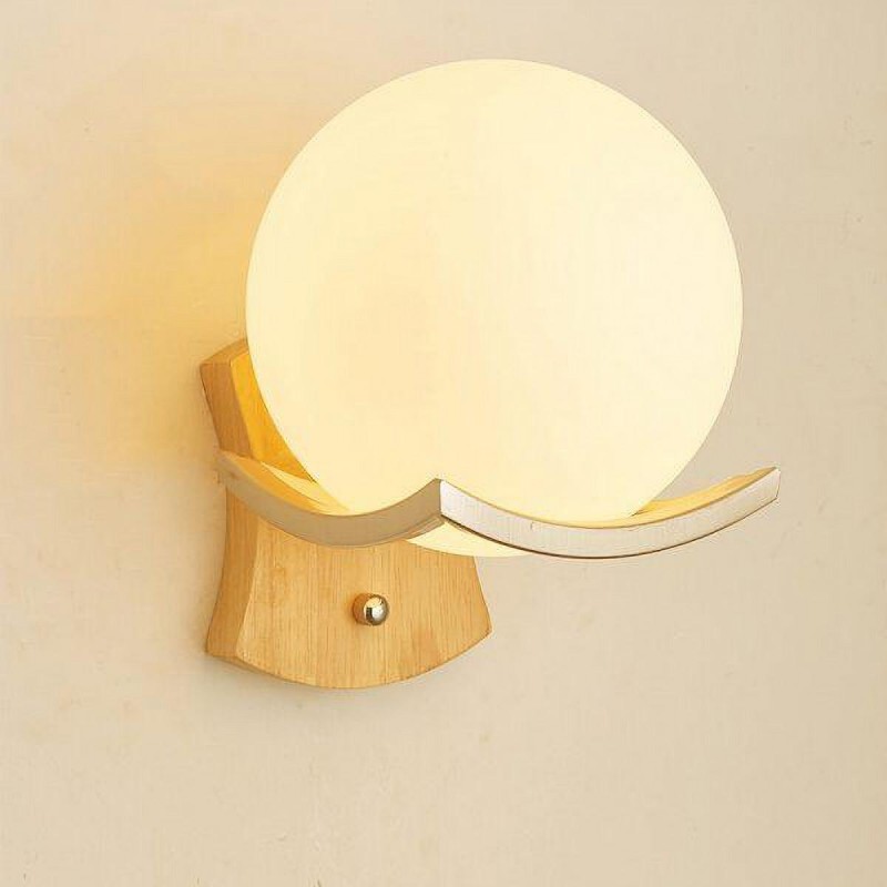 Nowoczesna drewniana lampa ścienna do wnętrz