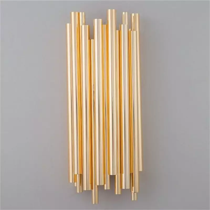 Brubeck vägglampa i guldfärgad aluminium