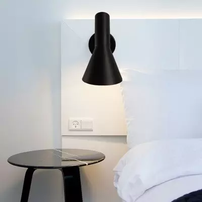 Metalowa Lampa Ścienna LED Do Sypialni S39