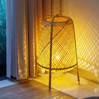 Bamboo Woven Vertical High Net Table Light
