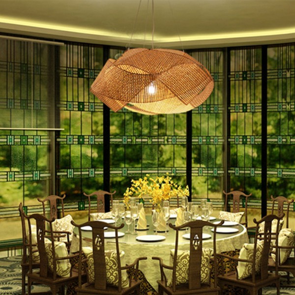 Żyrandol z rattanu w stylu Azji Południowo-Wschodniej