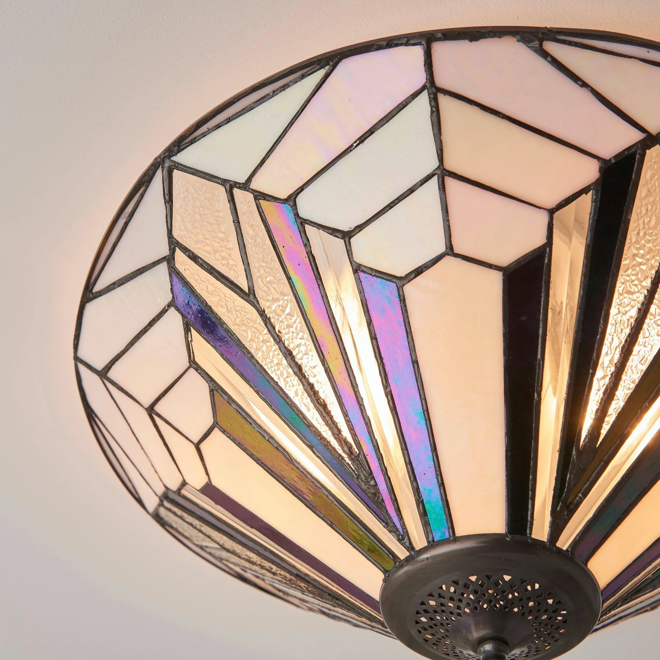 TiffStar Elegant Art Glass Flush Ceiling Light - Vintage-Inspired Ceiling Fixture for Home Interiors T634