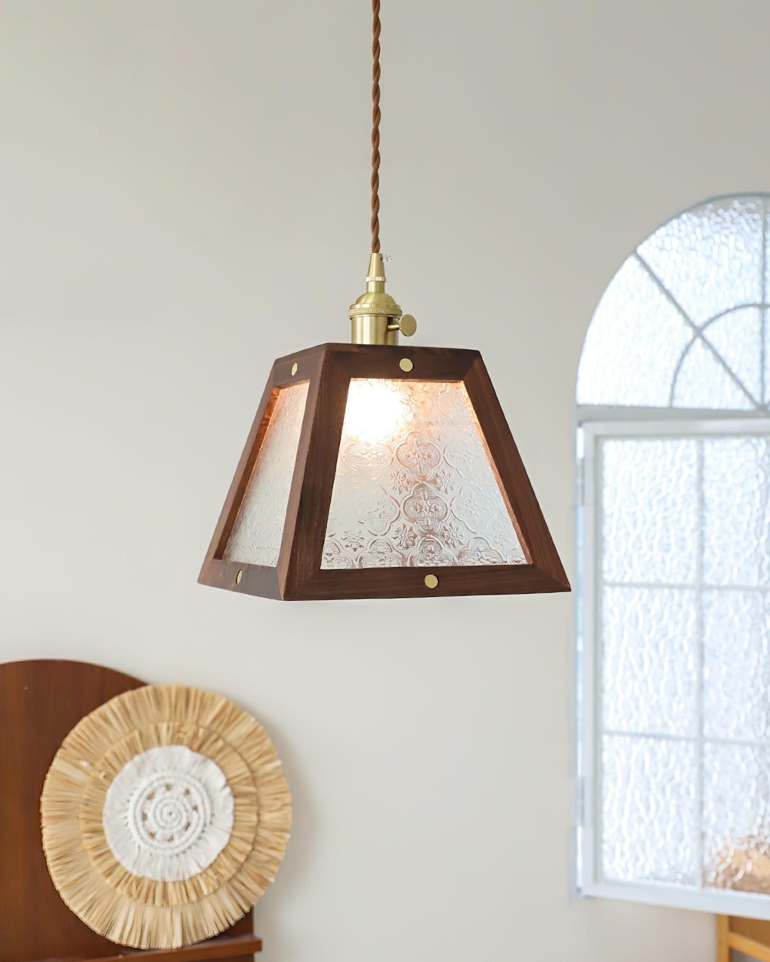 Retro Pattern Glass Pendant Lamp M399