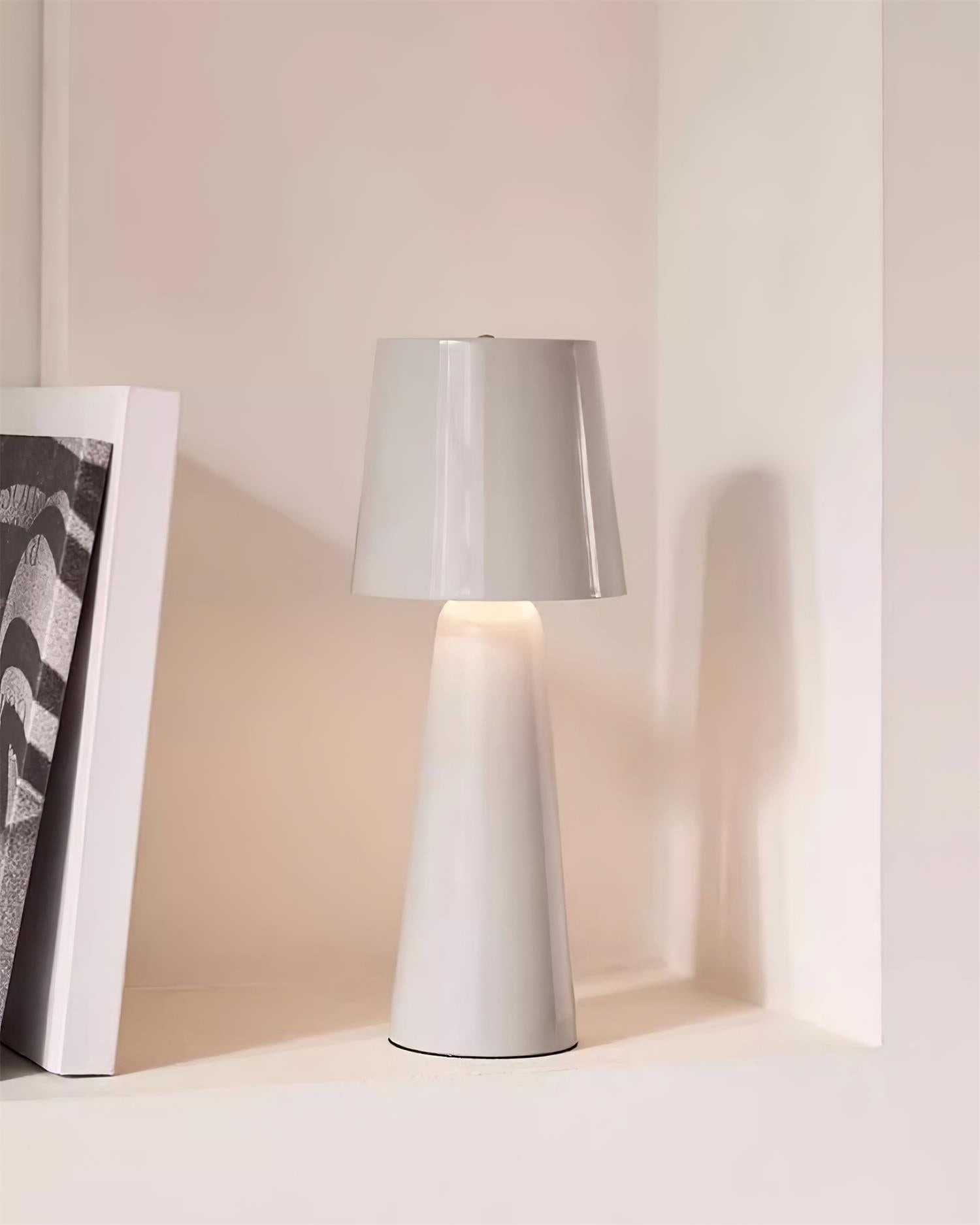 Modern Conical Metal Table Lamp M311