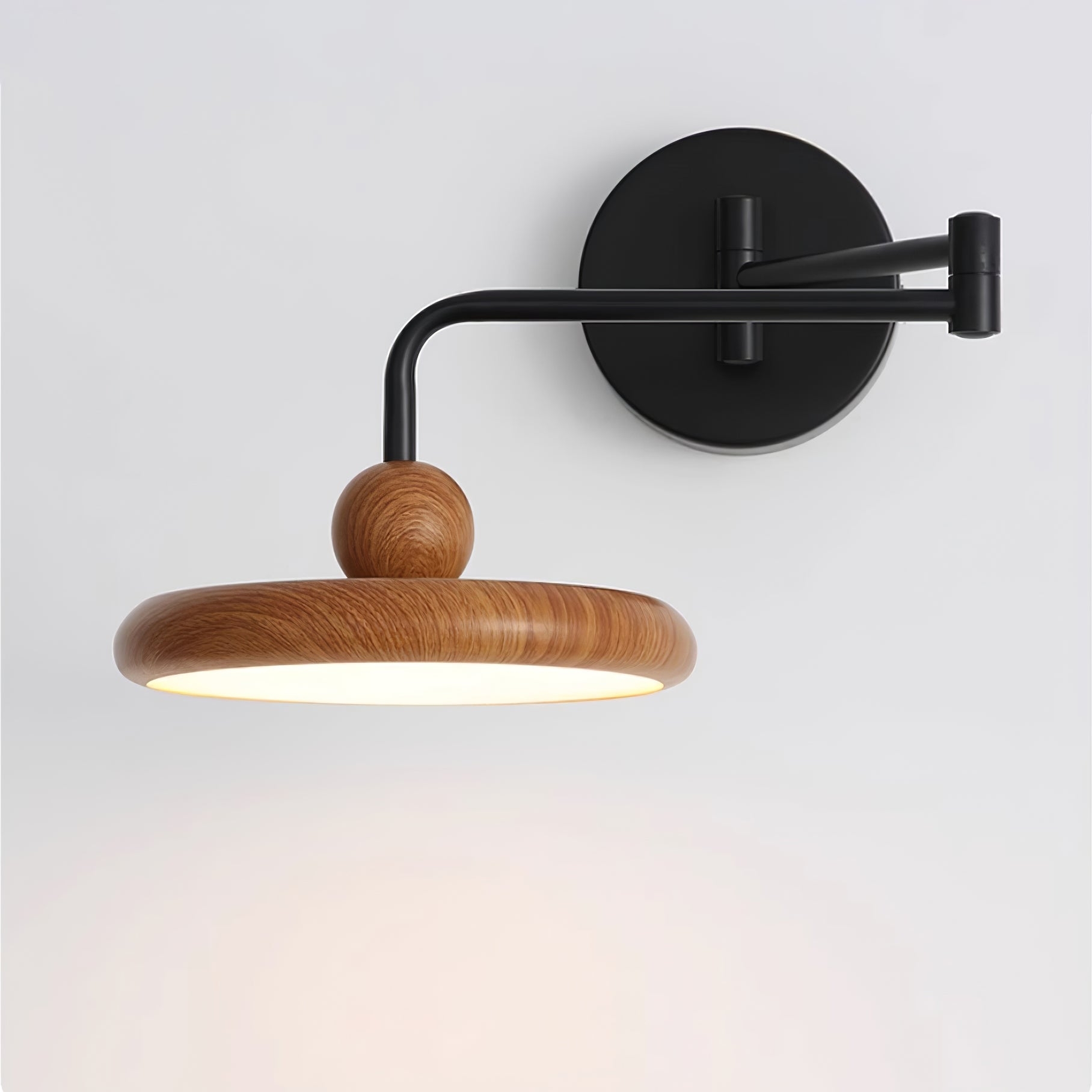 Karlin Wall Lamp D692