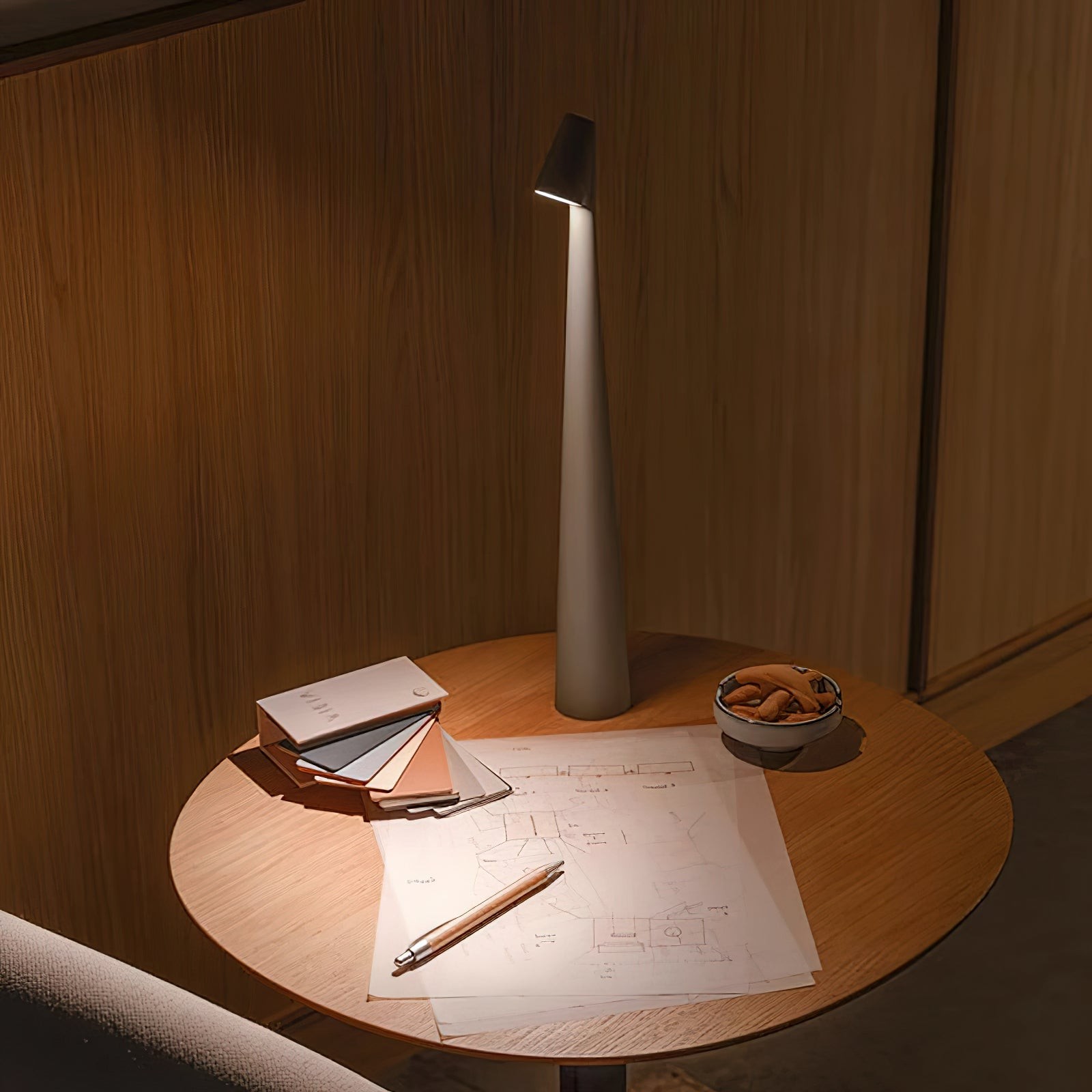 Creative Tall Portable Table Lamp M497