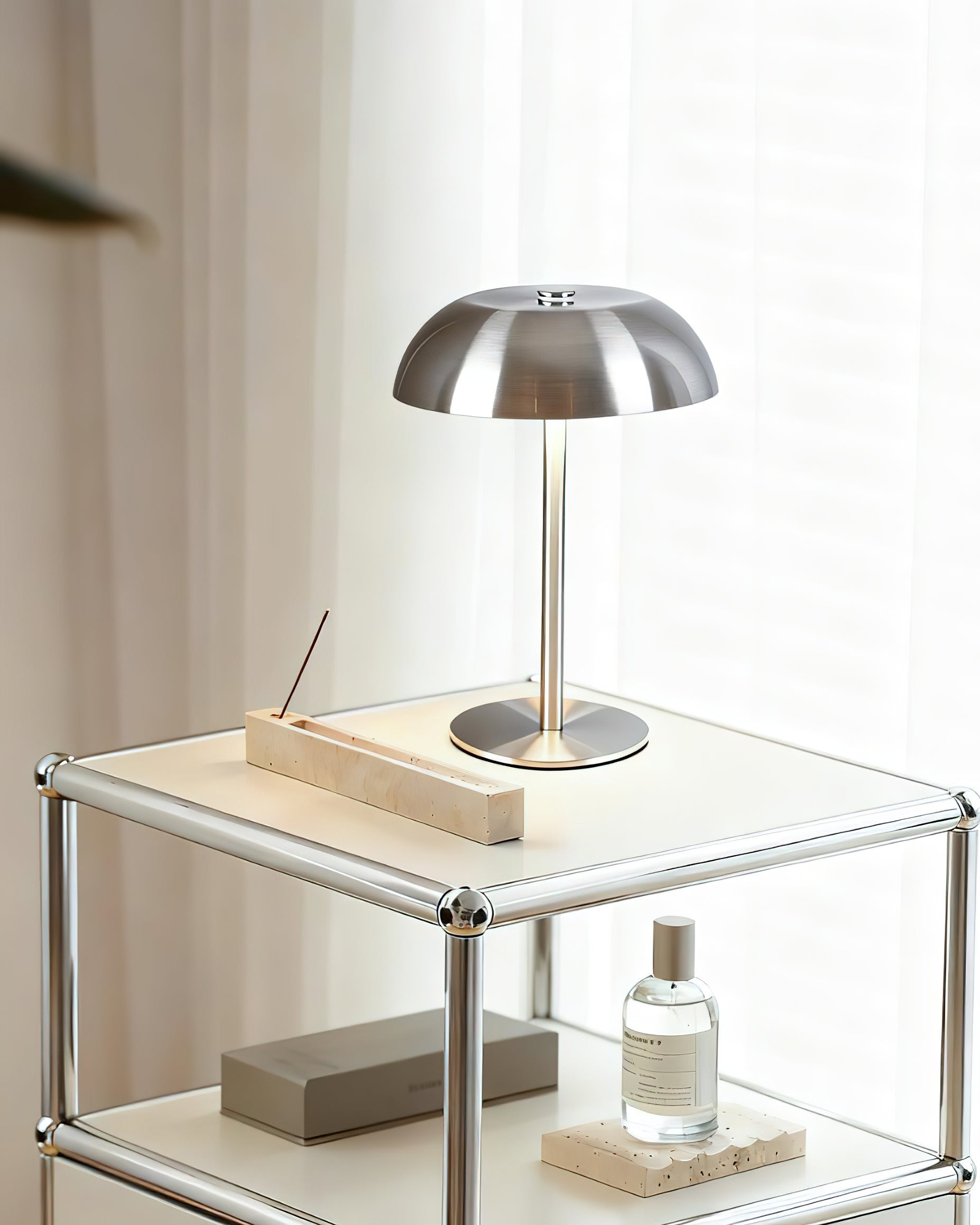 Crescent Charge Table Lamp D233