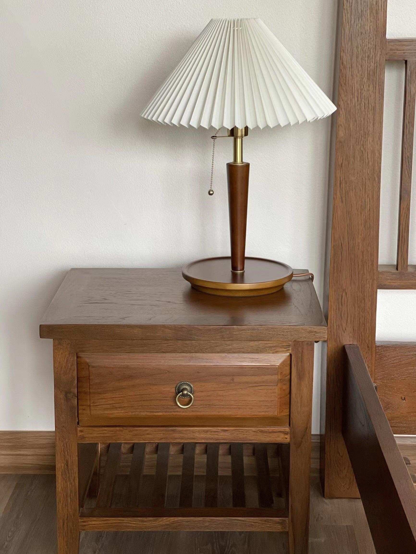 Nordic Retro Pleated Fabric Wooden Table Lamp For Bedroom M480